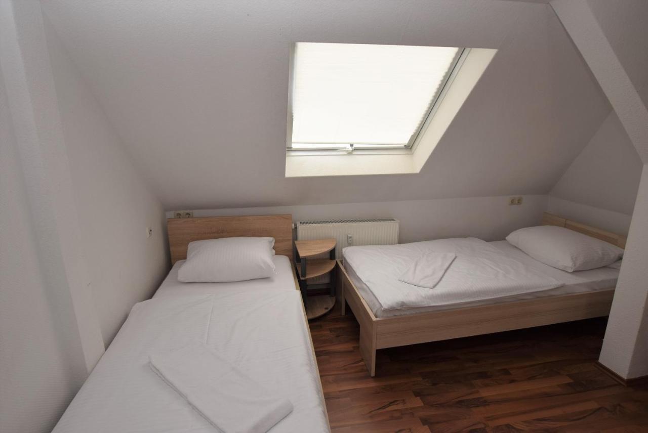 Nuertingen Zimmer Esterno foto