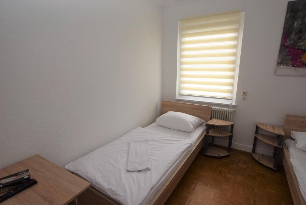 Nuertingen Zimmer Esterno foto