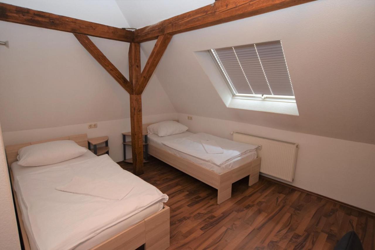 Nuertingen Zimmer Esterno foto
