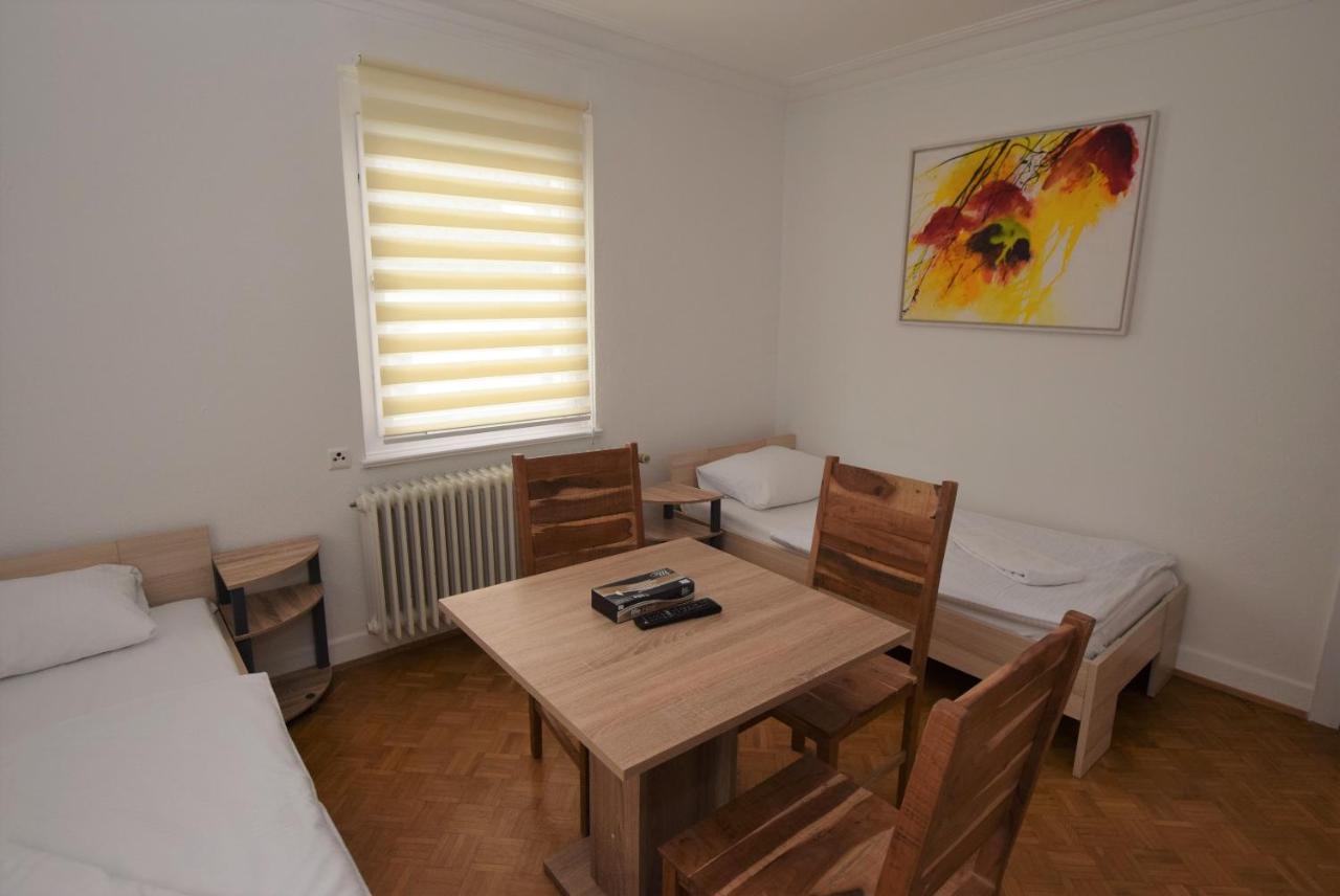 Nuertingen Zimmer Esterno foto