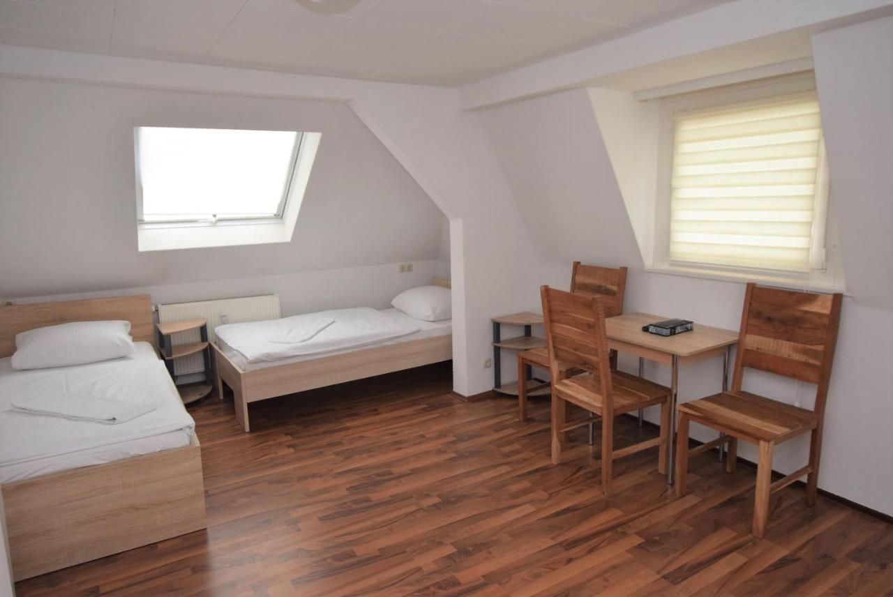 Nuertingen Zimmer Esterno foto