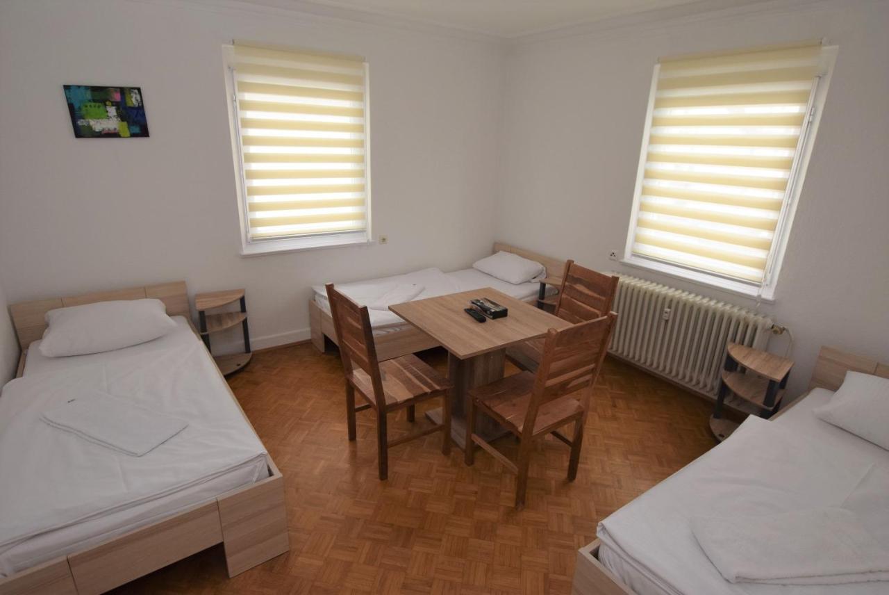 Nuertingen Zimmer Esterno foto