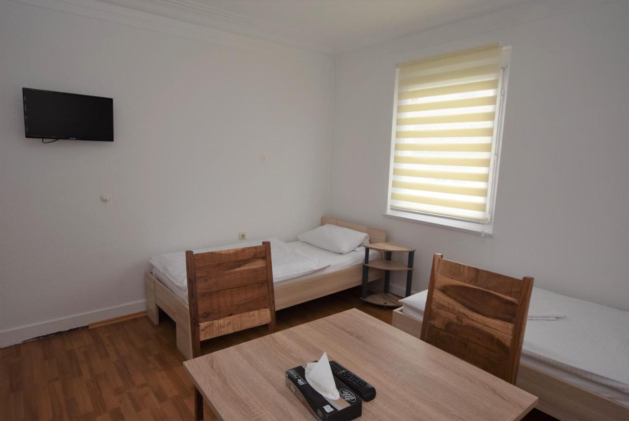 Nuertingen Zimmer Esterno foto